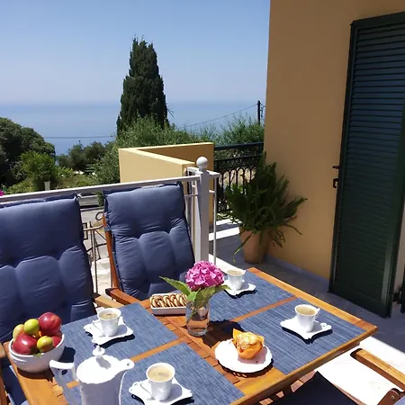 Apartament Kontis 1 *