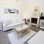Апартаменты Kontis 1 *